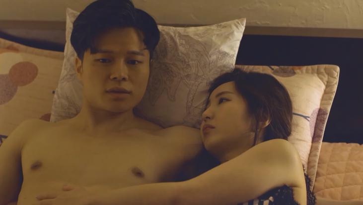 sex việt chơi lỗ đít Em gái liếm sạch nước còn khen chim anh to